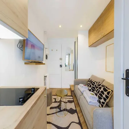 Apartamento In The Heart Of Eiffel Tower Paris