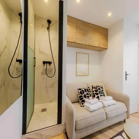 In The Heart Of Eiffel Tower Appartement *